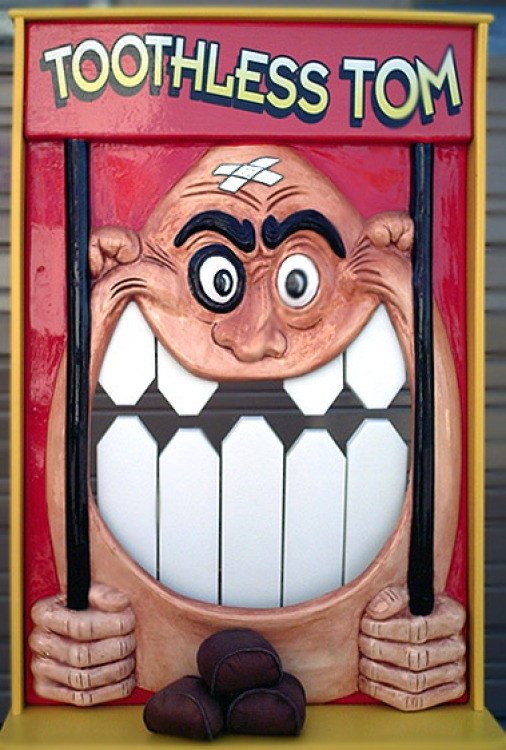 Toothless Tom Toothless Tom